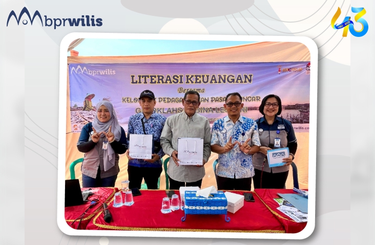 Acara Literasi Keuangan BPR Wilis Kepada Gapoklahsar Bina Lestari Muncar Bersama Mobil Literasi OJK SiMolek di Cabang Banyuwangi - Kamis ,17 April 2025 (2)